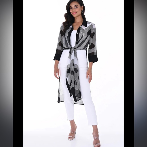 Frank Lyman abstract design long sheer cover button down - Picture 11 of 11